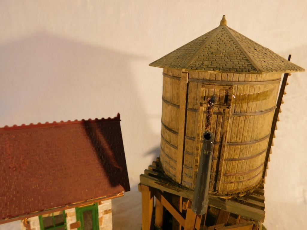 Water Tank and Shanty "O" Gauge Used