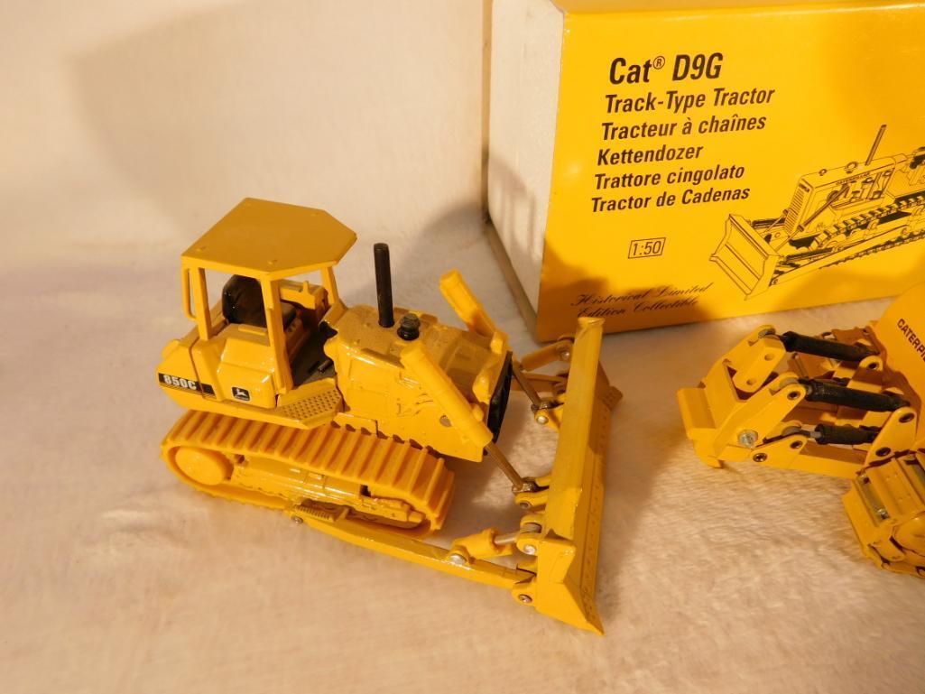 Cat D9G Track Type Tractor In Box 1:50 Scale - 2 John Deere 850c grader 1:50 scale