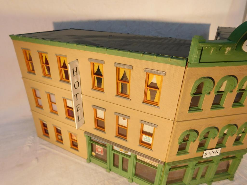 Ameri-Town OGR Three Story Corner Building Complex "O" Gauge Used