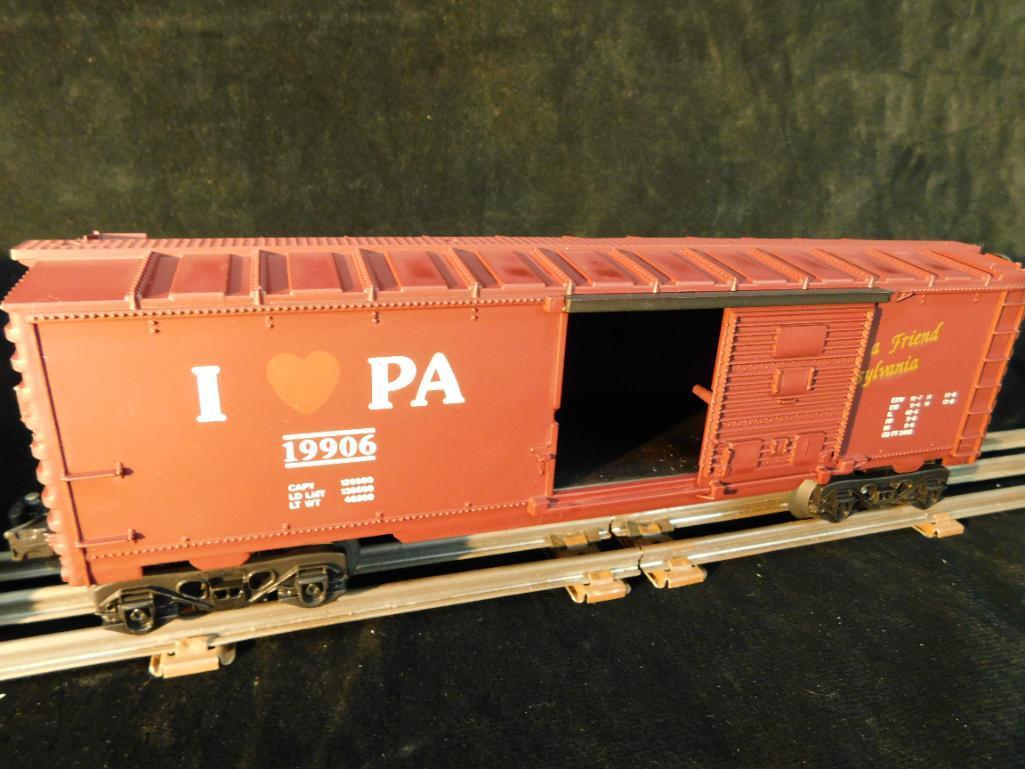 Lionel #6-19906 and 6-19901 "I Love Penn." and "I Love Virginia" Boxcars 2 Pieces