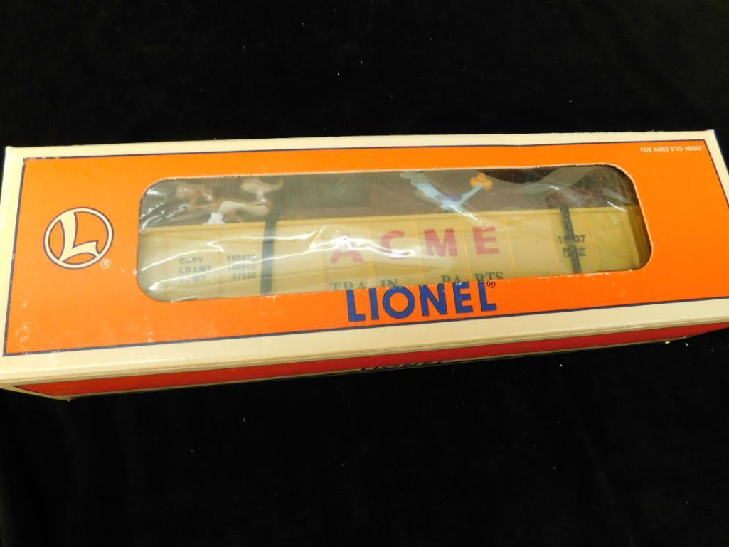 Lionel #6-16737 Road Runner and Wile E. Coyote Animated Gondola