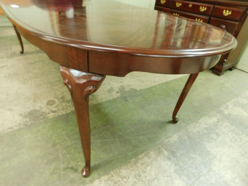 Sumter Cabinet Company - Dining Room Table with 2 Leaves and Pads - 30.5" x 100" x 44"