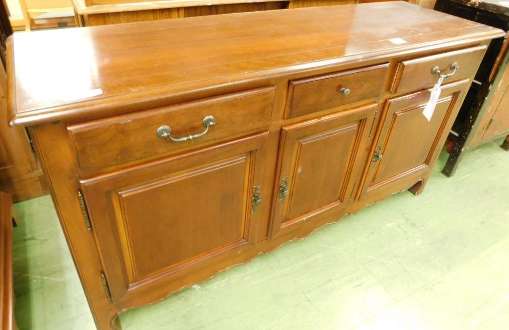 Hickory White Server / Buffet - 3 Drawer - 3 Door