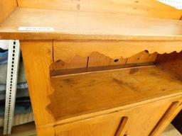 Pine 2 Door Hutch