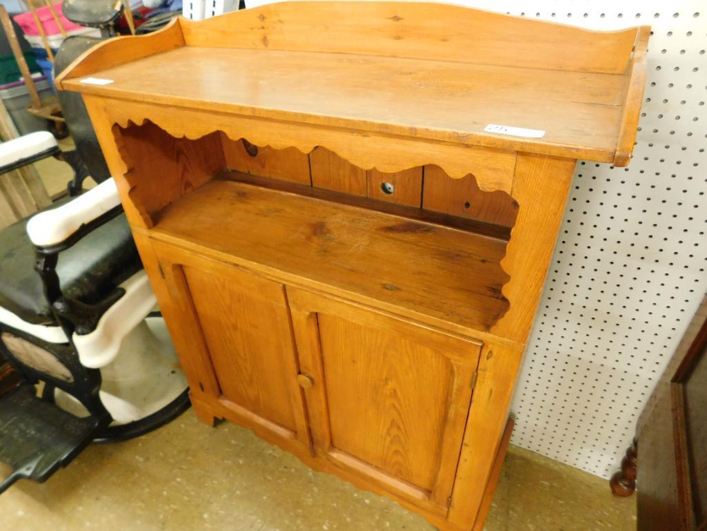 Pine 2 Door Hutch