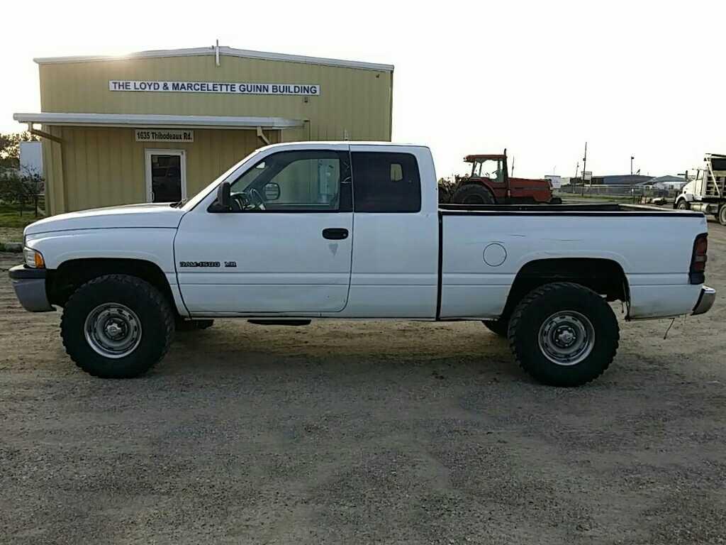 1999 Dodge Ram 1500 4X4 V-8 Magnum Extended Cab