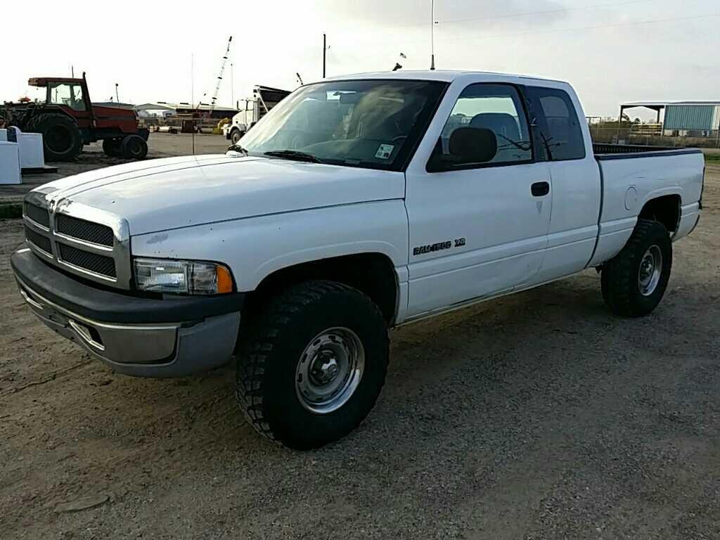 1999 Dodge Ram 1500 4X4 V-8 Magnum Extended Cab