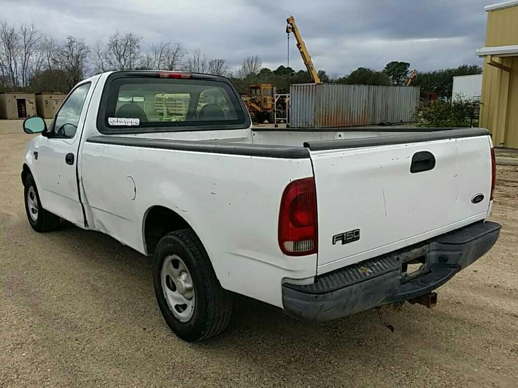 2004 Ford F150 XL Pickup Truck