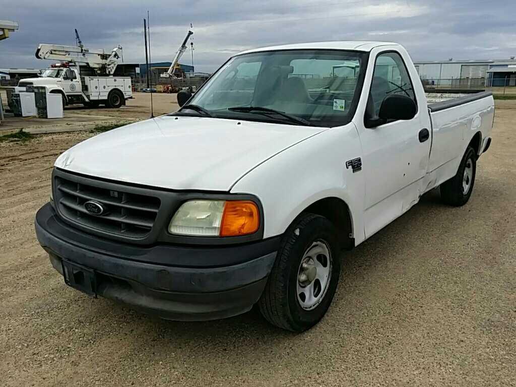 2004 Ford F150 XL Pickup Truck