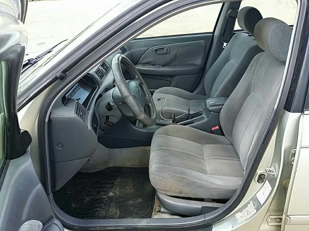 2000 Toyota Camry