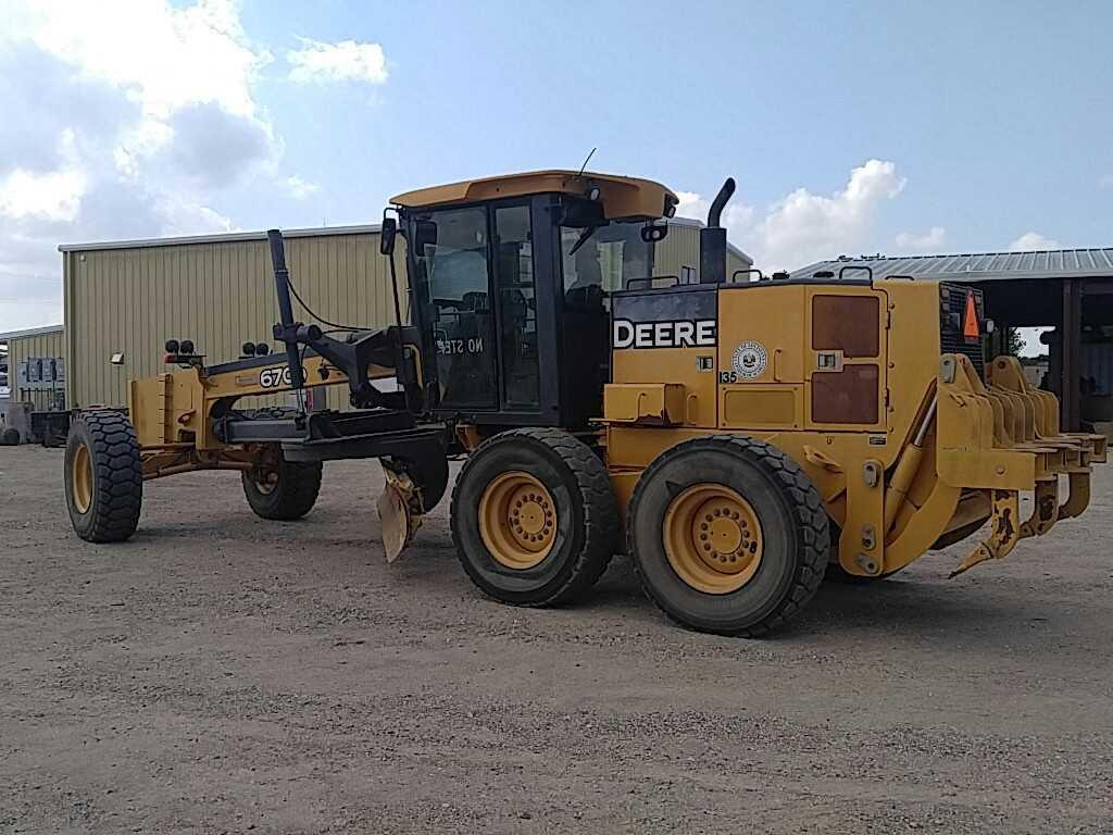 2009 John Deere 670D Motor Grader