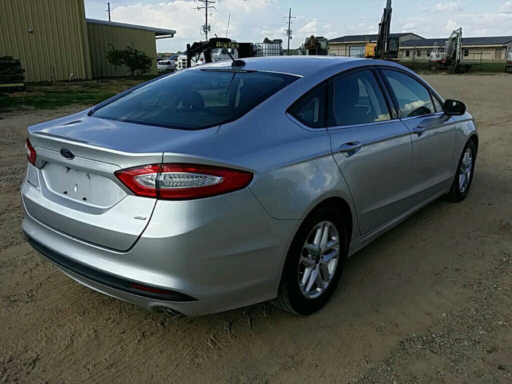 2016 Ford Fusion SE