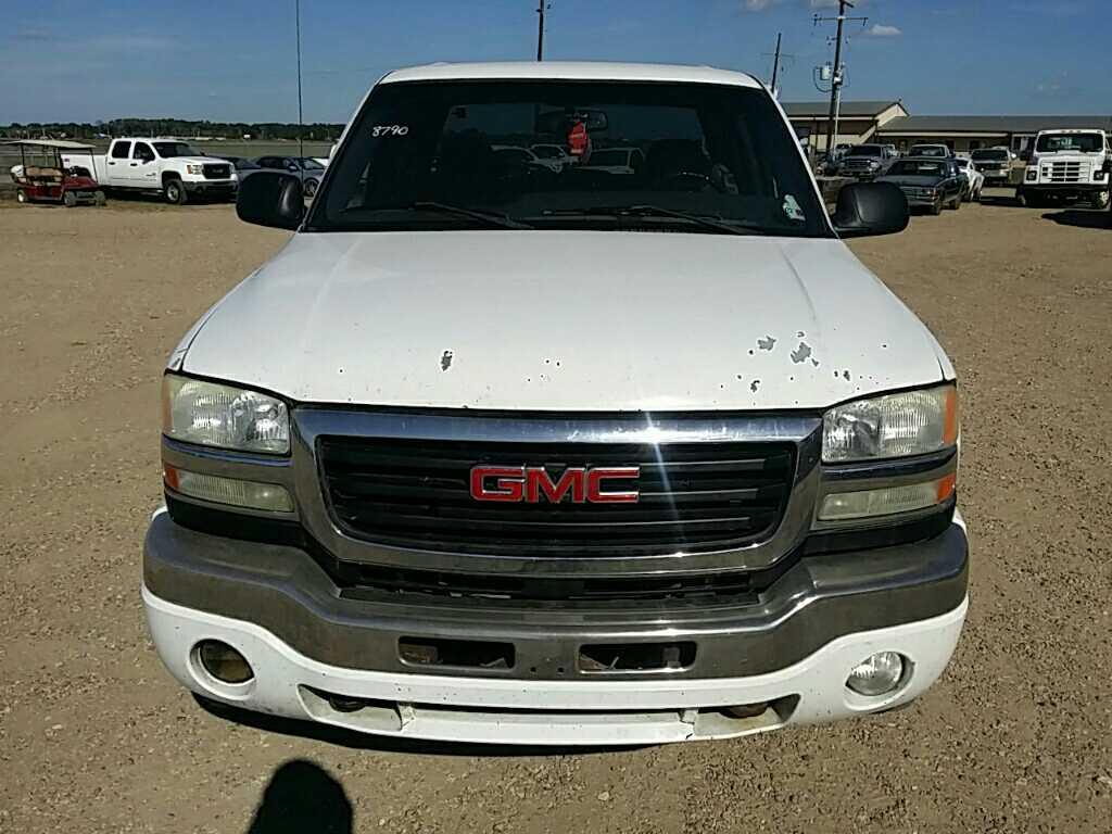 2006 GMC 2500 HD 4x4 Pickup Truck