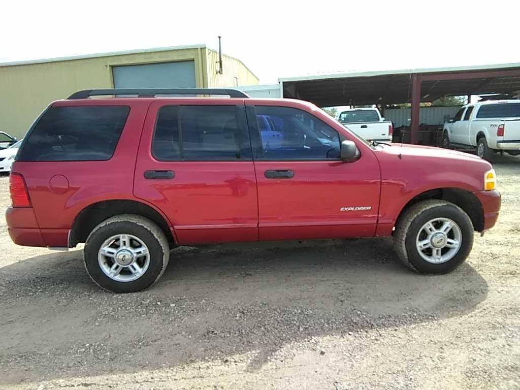 2005 Ford Explorer XLT SUV