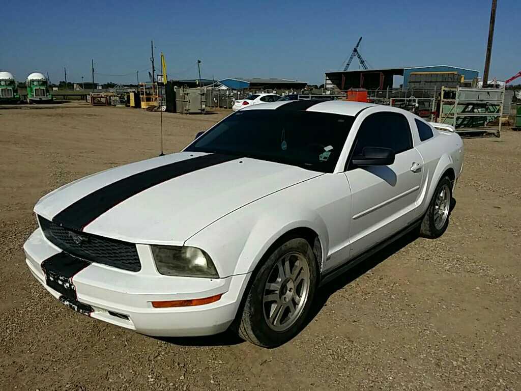 2005 Ford Mustang Coupe