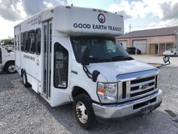 2009 Ford E-450 Shuttle Bus