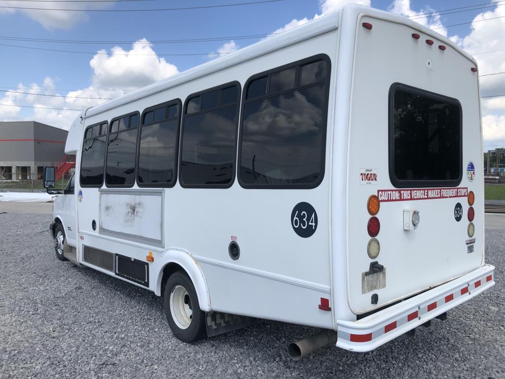 2011 Chevrolet Goshen Coach GC11 Bus