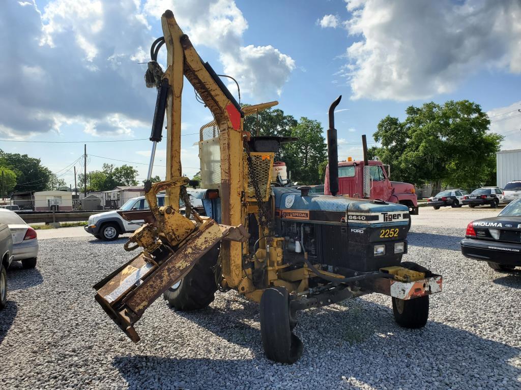 1998 Ford 6640 Tractor w/ Long Arm