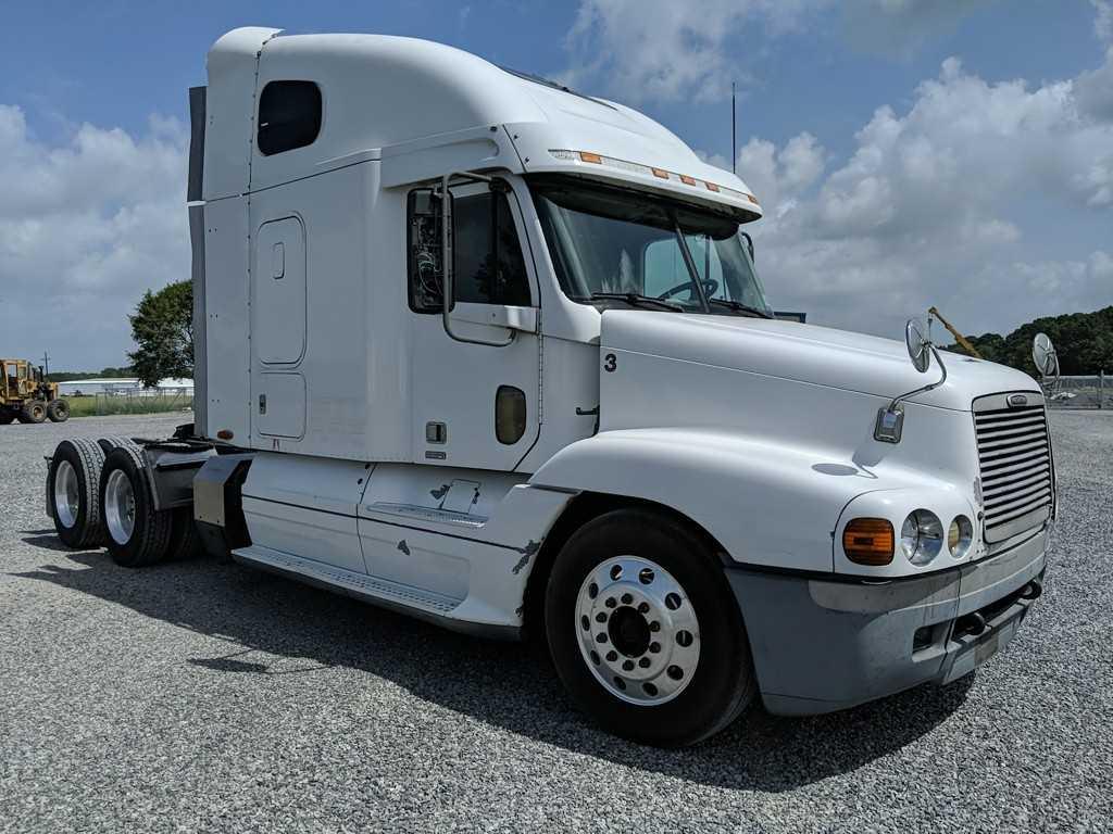 2000 Freightliner Century Class T/A Sleeper Truck