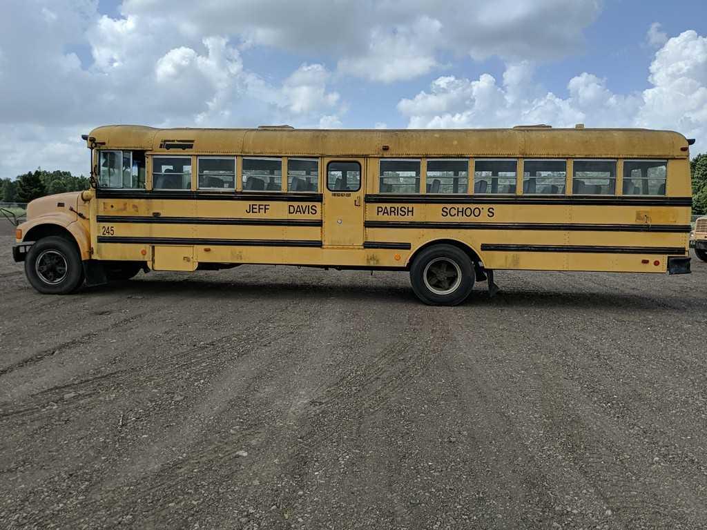 1995 International/Thomas School Bus