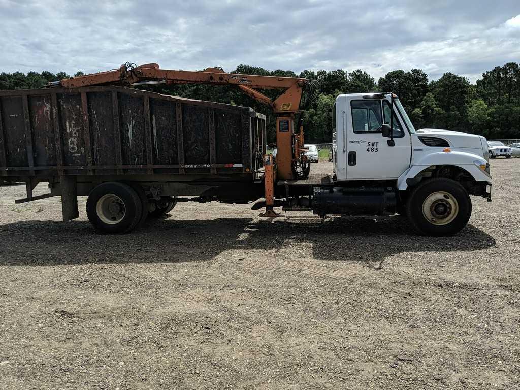 2007 International 7400 SBA Grapple Truck