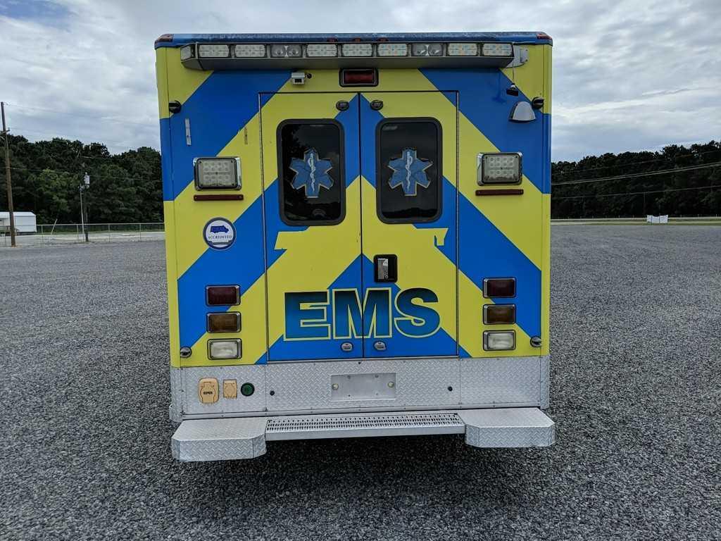 2007 International 4400 SBA LP Ambulance