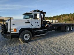 2001 Mack Pole Truck