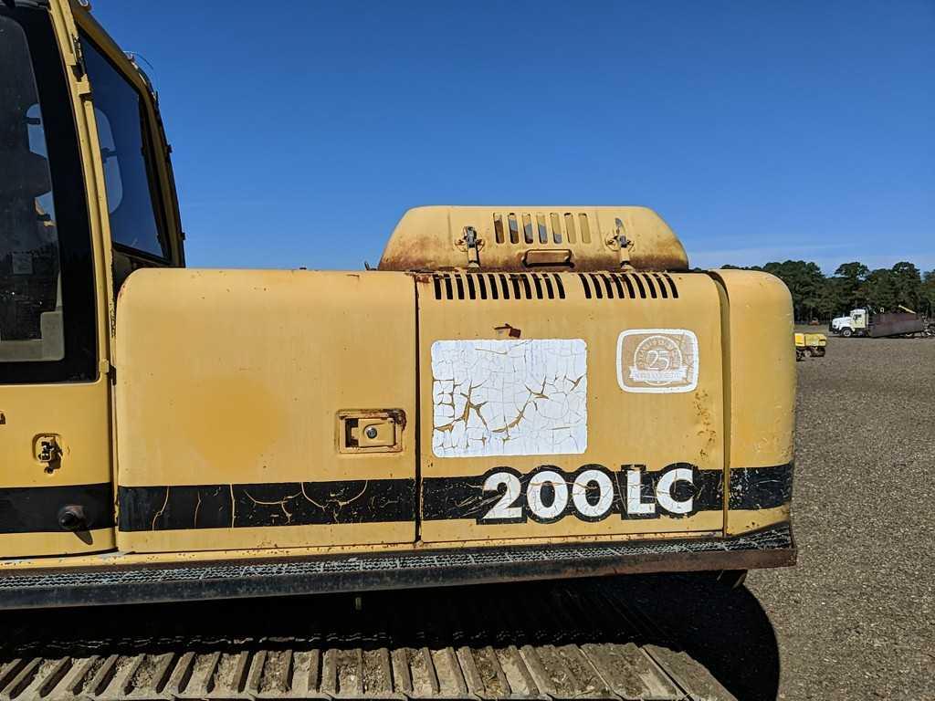 Deere 200 LC Hydraulic Excavator