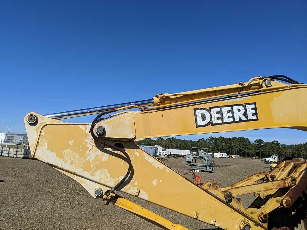 Deere 200 LC Hydraulic Excavator