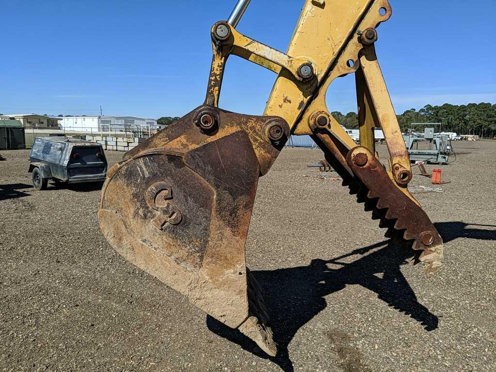 Deere 200 LC Hydraulic Excavator