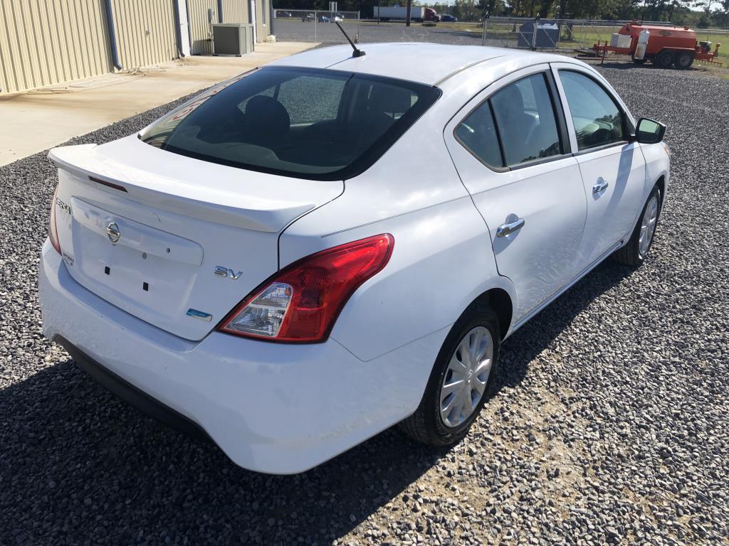 2015 Nissan Versa Sedan