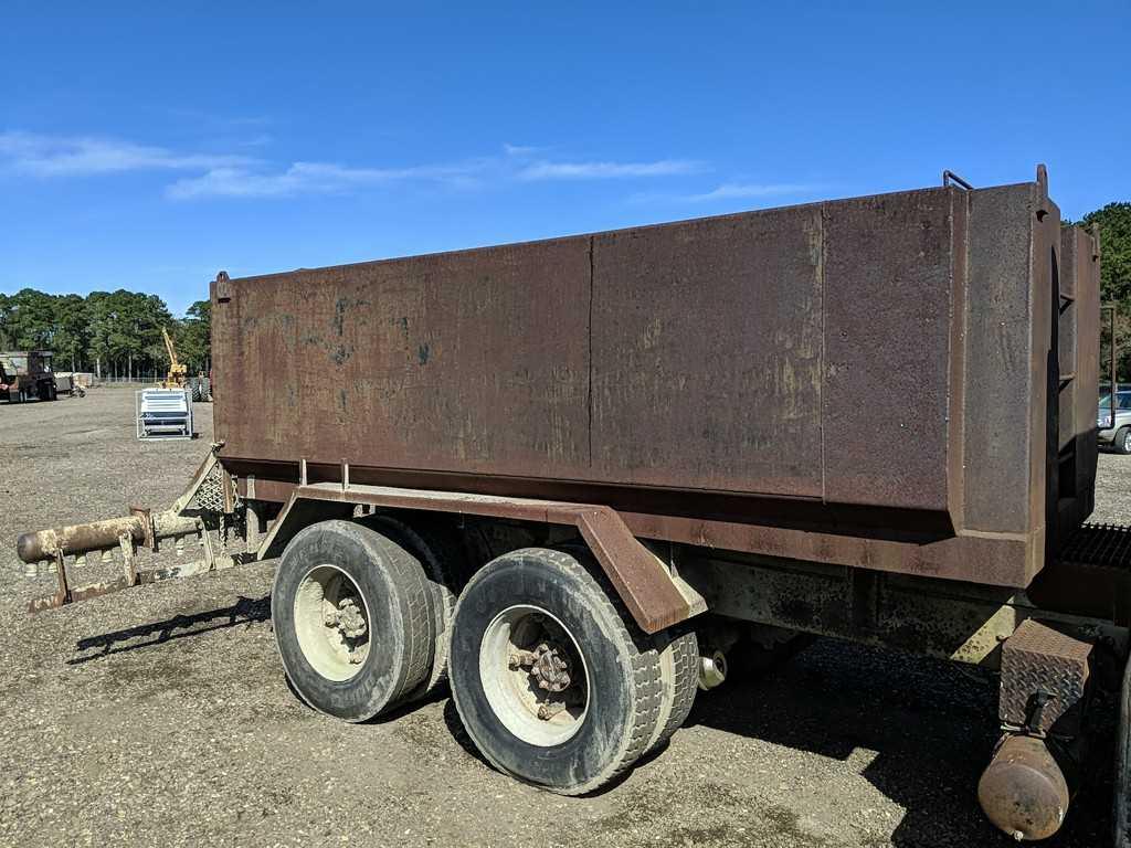 1983 International F-2275 Water Truck