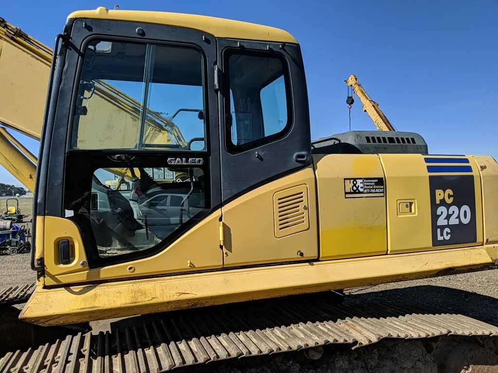 2005 Komatsu PC220LC-7L Excavator