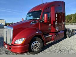 2015 Kenworth T680 T/A Sleeper Truck