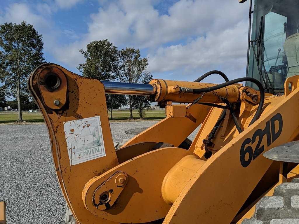 Case 621D Wheel Loader