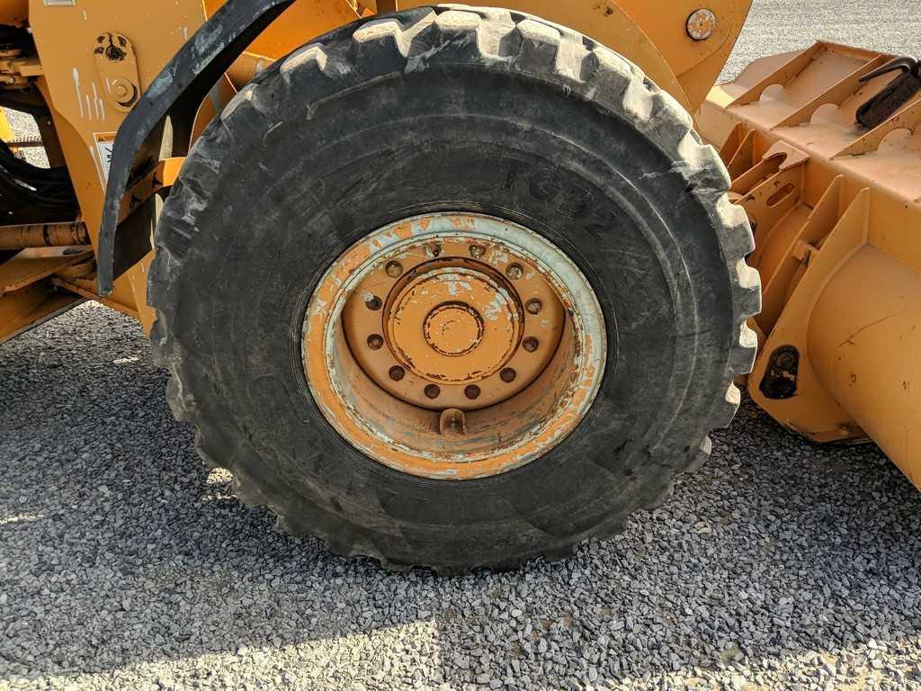 Case 621D Wheel Loader