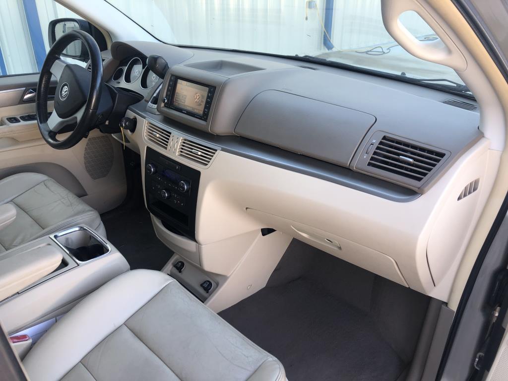 2009 Volkswagen Routan