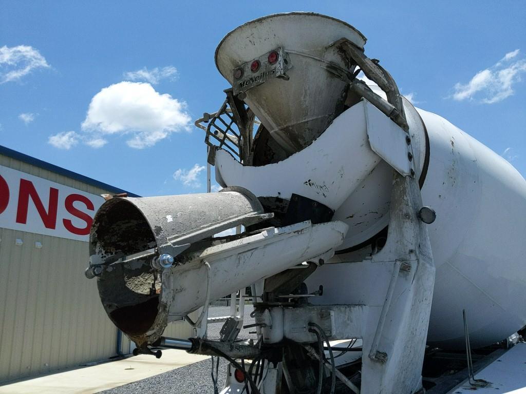 2006 Volvo VHD T/A Concrete Mixer Truck