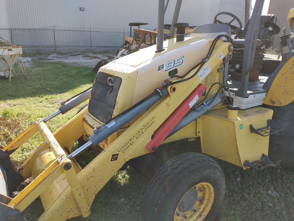 New Holland B95 Loader Backhoe (OFFSITE)