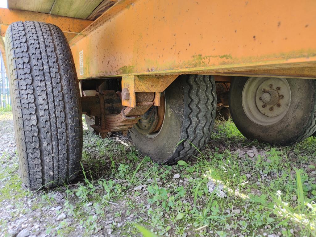 1996 MP423DE Pintle Hitch Equipment Trailer (OFFSITE)