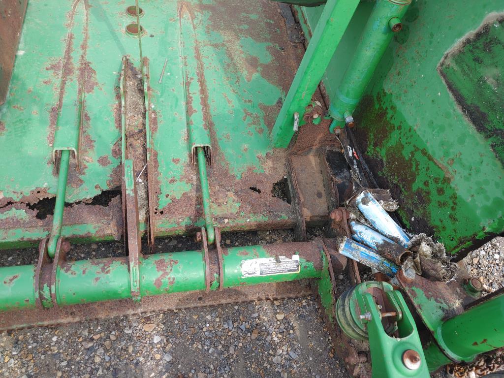 John Deere CX15 Salvage 10' Winged Rotary Cutter