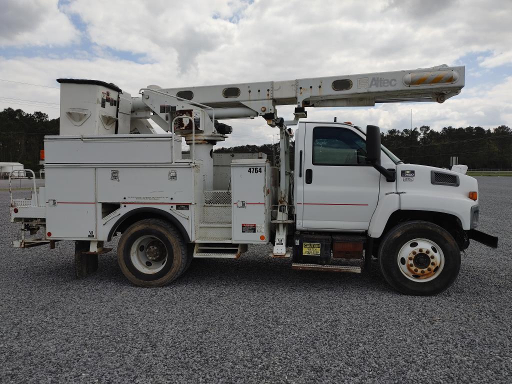 GM C7500 Bucket Truck