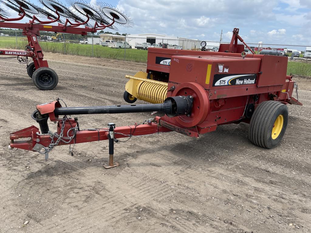 New Holland 575 Square Baler