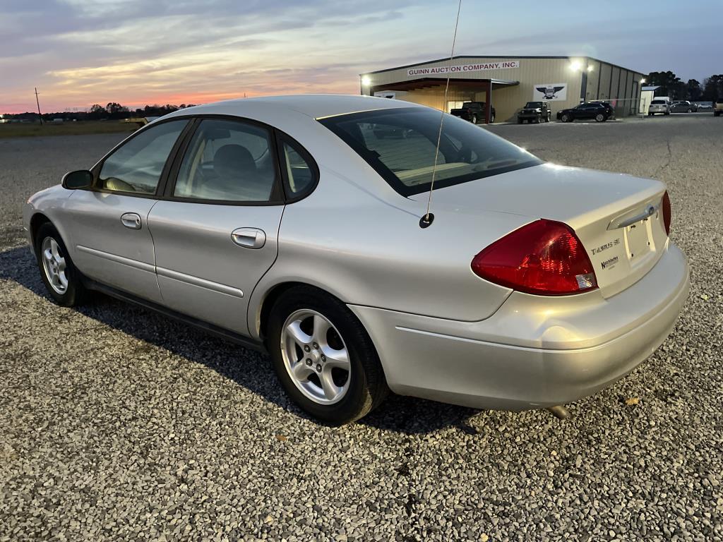 2003 Ford Taurus Sedan