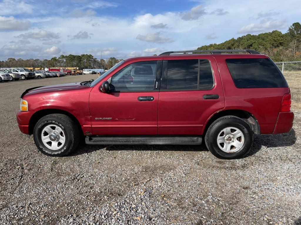 2004 Ford Explorer 4X4 SUV