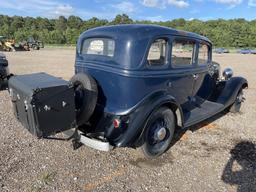 1933 Ford Sedan