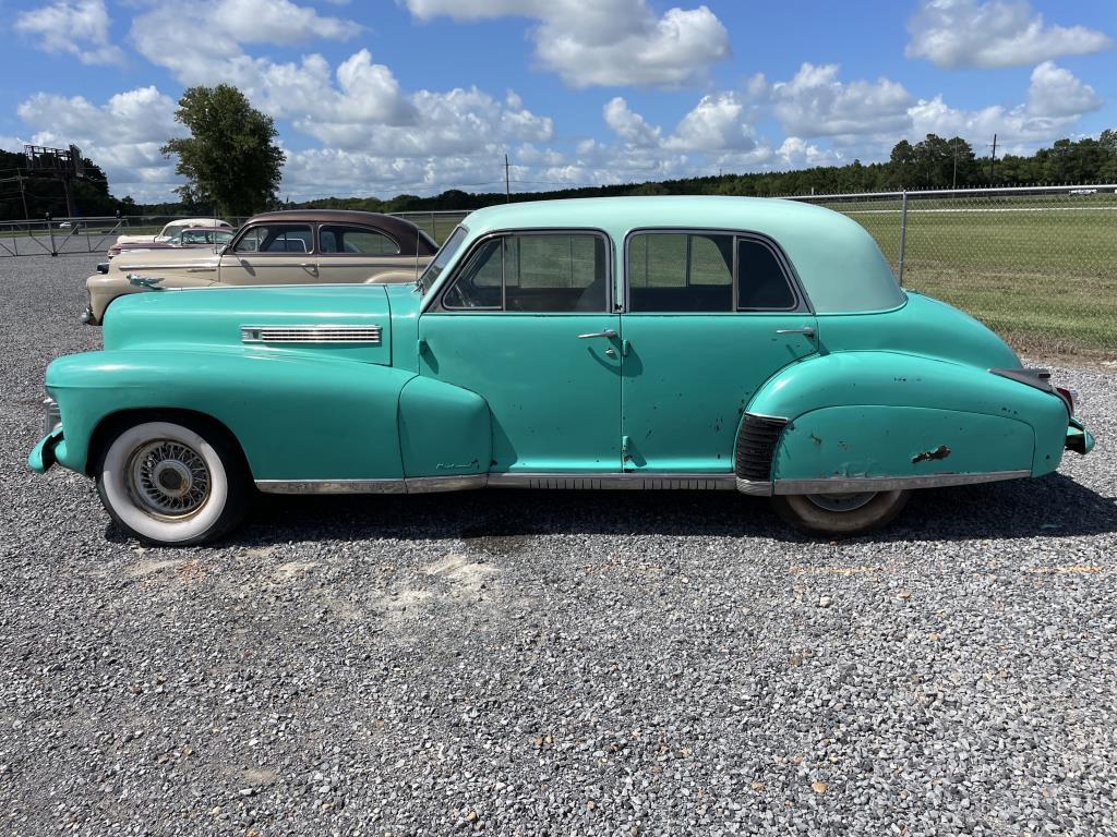 1941 Cadillac Fleetwood 4-DR Sedan