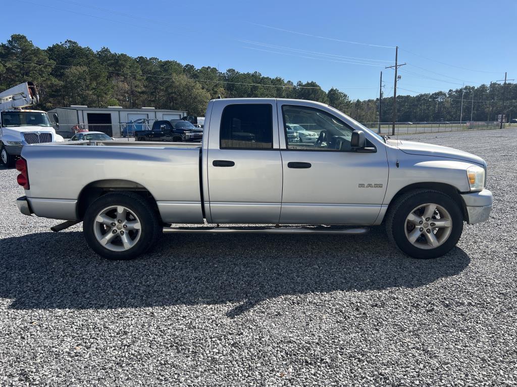 2008 Dodge RAM 1500 Half-Ton Pickup Truck