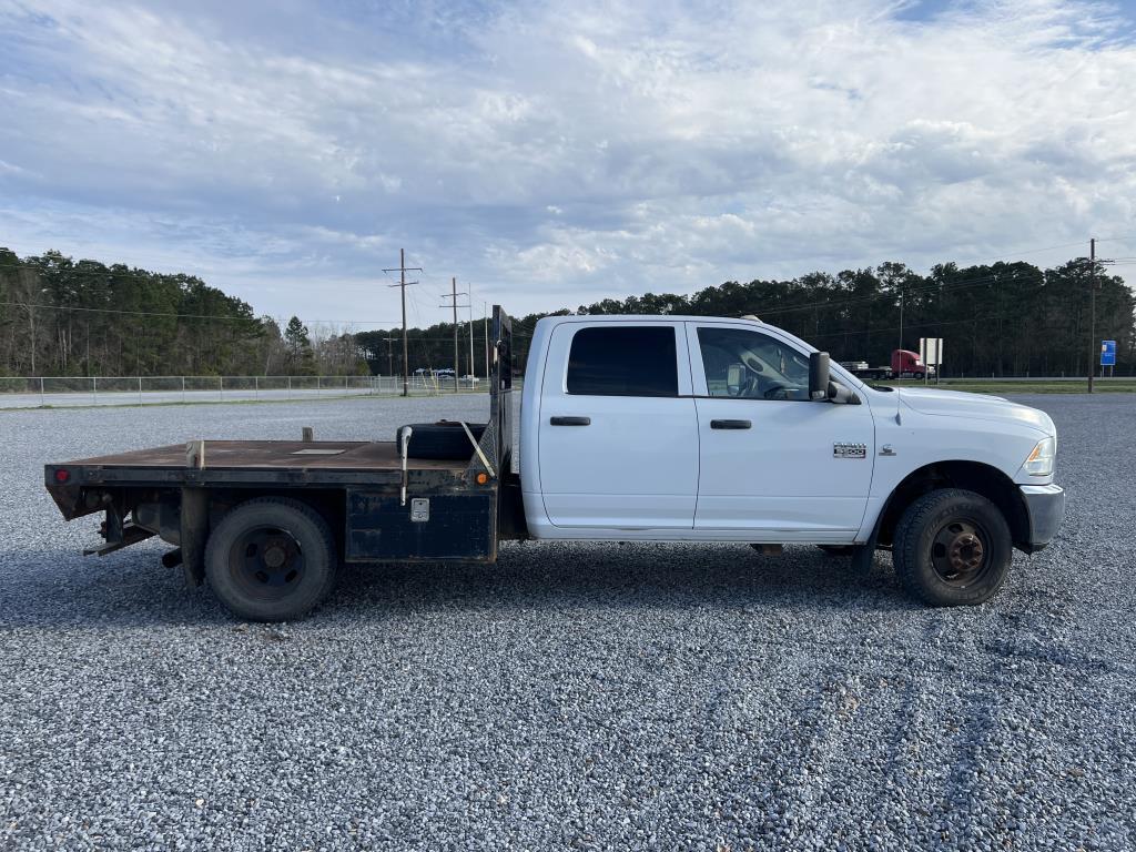 2011 Dodge RAM 3500 4WD Flatbed Dually Pickup Truck