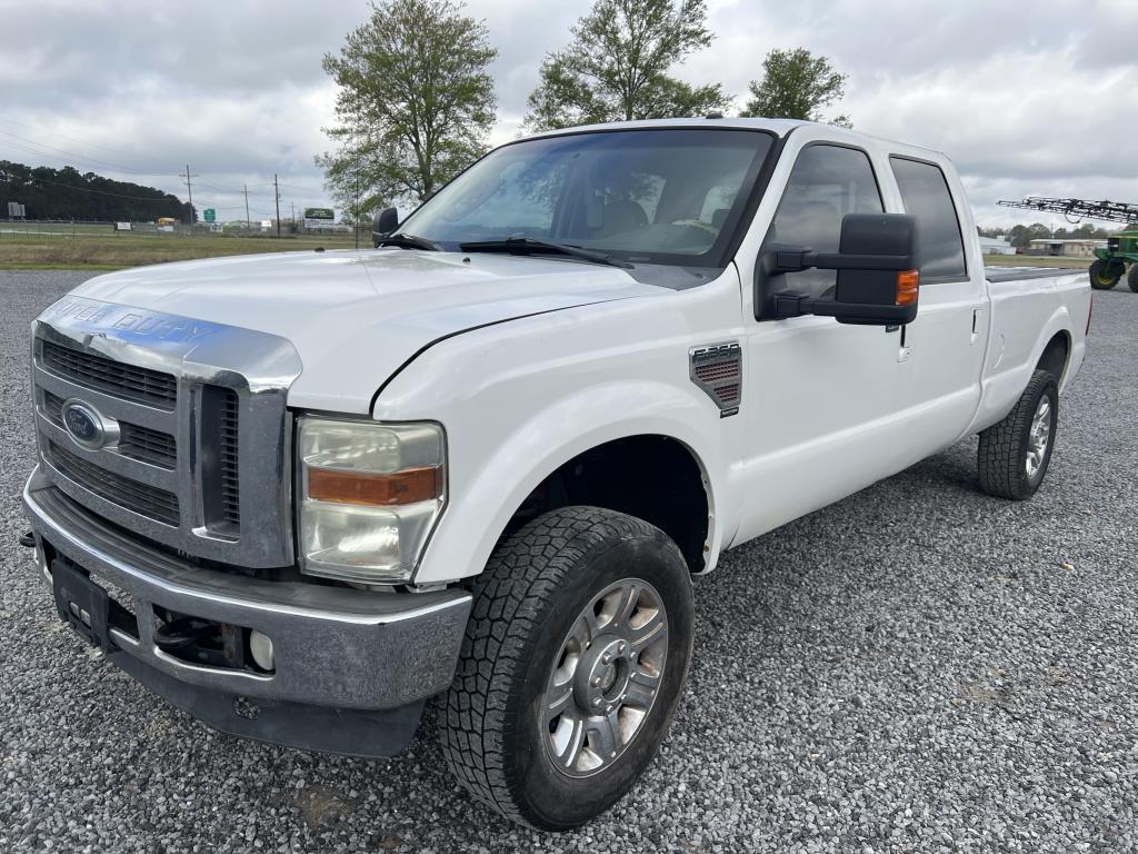 2010 Ford F-350 Crew Cab 4WD Truck